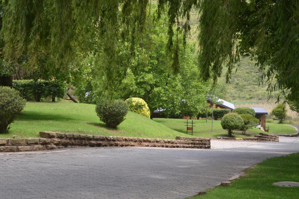 Golden Gate Hotel And Chalets Clarens Luaran gambar