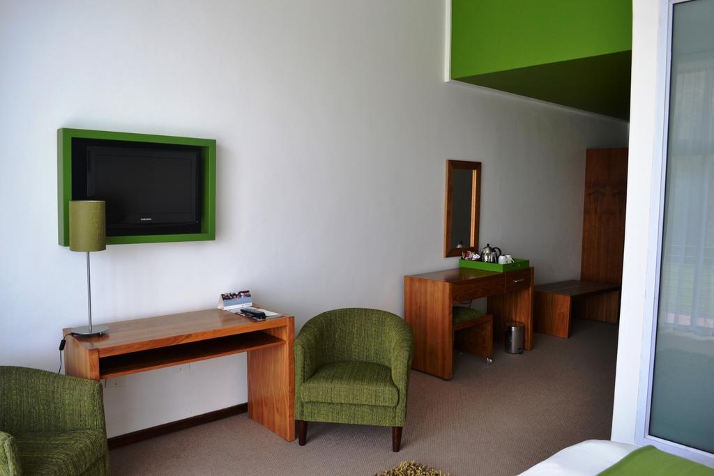 Golden Gate Hotel And Chalets Clarens Luaran gambar