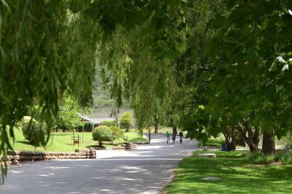 Golden Gate Hotel And Chalets Clarens Luaran gambar